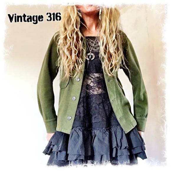 A-Line Ruffles & Lace Layering Tank~ - Picture 2 of 8